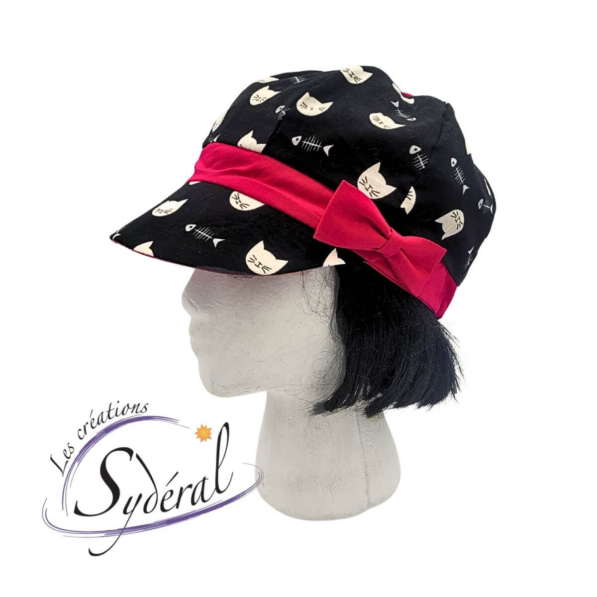 casquette coton noir motifs de chats blanc-fushia vue de coté