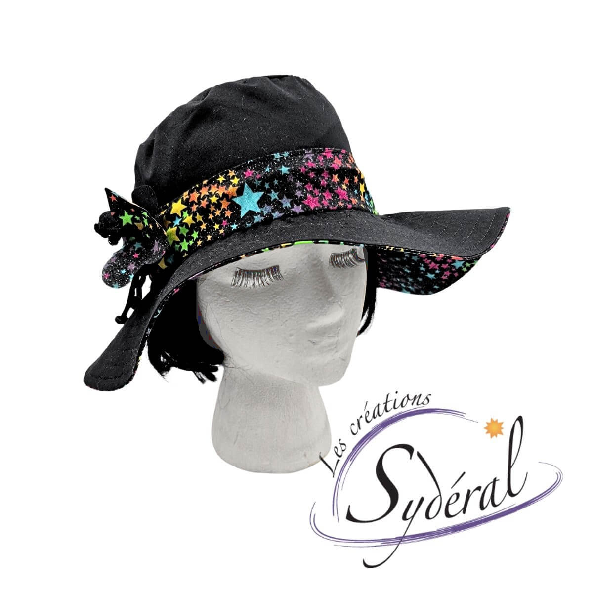 capeline de coton noir avec tissus à motifs d'étoiles de couleurs-vu de 3/4